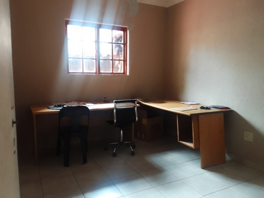 3 Bedroom Property for Sale in Geelhoutpark North West